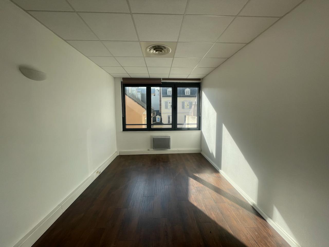 Bureau Strasbourg 704m² Location bureau Strasbourg Bas-Rhin OLBUR2530793 10